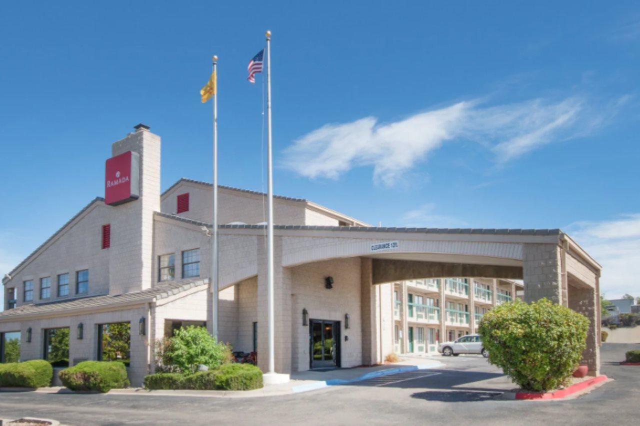 Hotel Ramada By Wyndham Albuquerque Airport Exterior foto